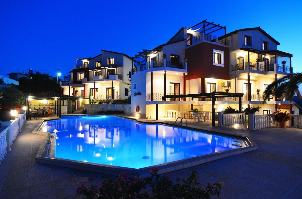 Antilia Apartments Tavronitis Exteriér fotografie